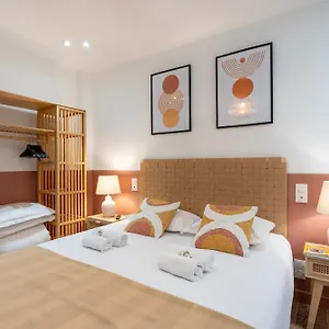 New - Designer Flat For 4 Pp Appartement